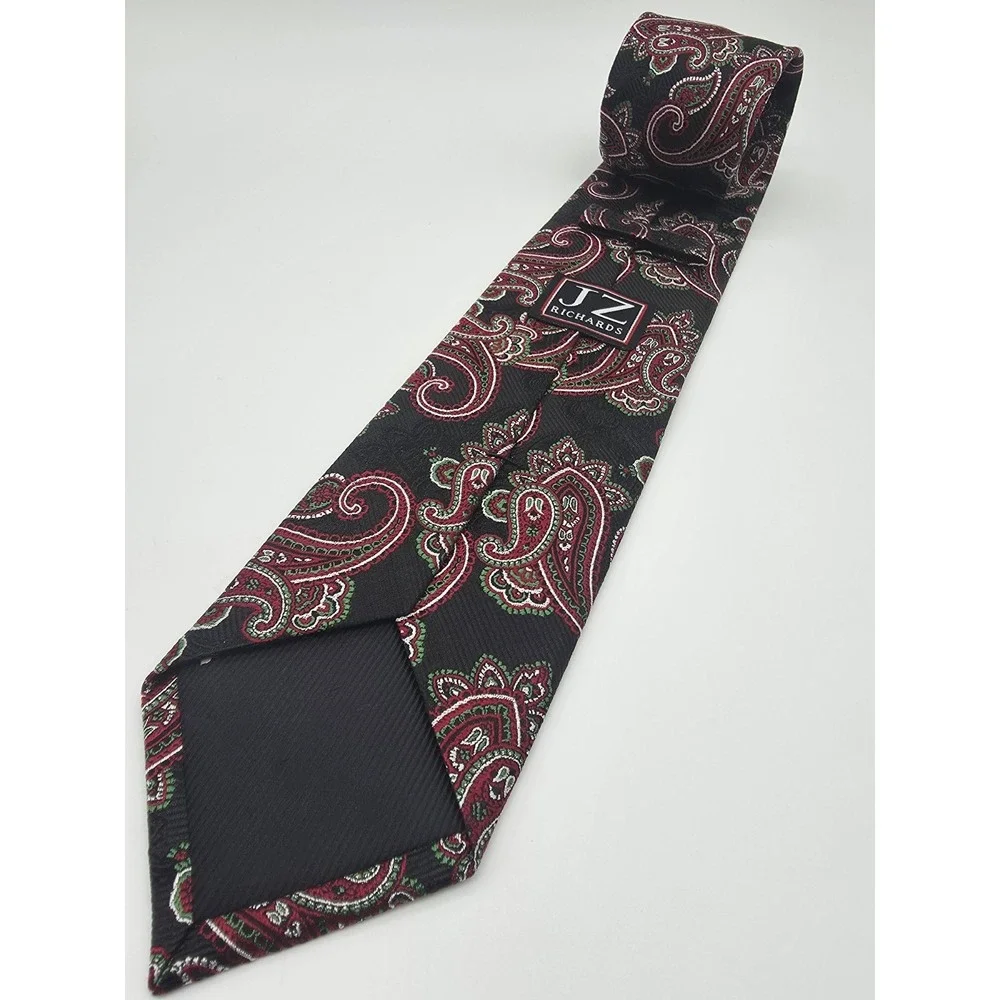 JZ Richards Boulder USA 100% Silk Black Red Green White Paisley Tie 57